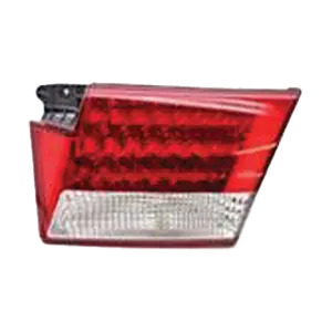 چراغ عقب صندوق آزرا