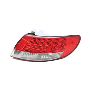 چراغ عقب گلگیر آزرا